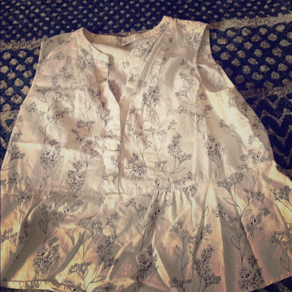 Old navy blouse